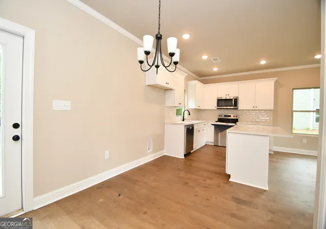 Photo 3 of Single family home for sale at 327 Andover Dr, Athens, GA 30607 | MLS# 10646334 | Listing updated on 2026-07-26