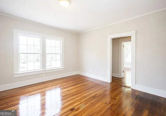 Listing Photo 2 - Condo for sale in building located at 116 N 14th St, Griffin, GA 30223 - Unit #