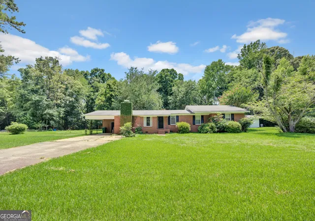 Homes for sale in Hillsboro, GA | 2695 Ga Hwy 11 S, Hillsboro, GA 31038 | MLS# 10739910