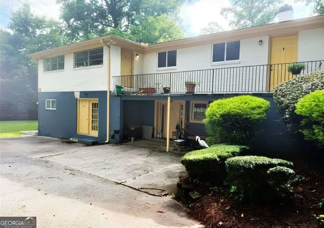 3rd image of 545 Oakview Rd, Decatur, GA 30030 | MLS# 10799598