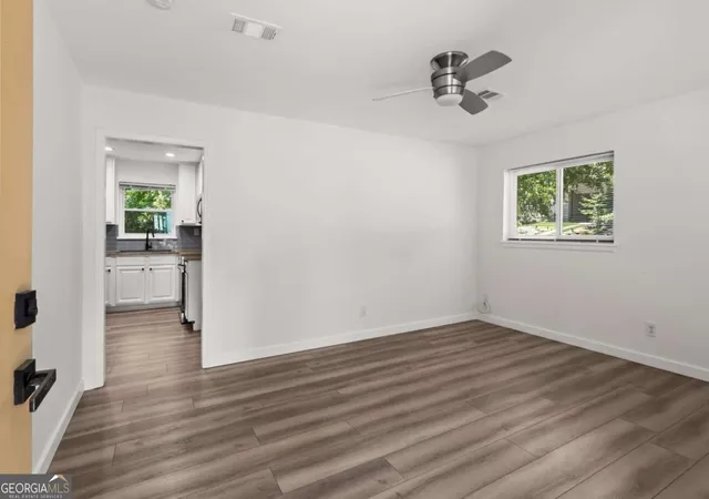 5th image of 545 Oakview Rd, Decatur, GA 30030 | MLS# 10799598
