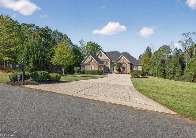 Photo 3 of Single family home for sale at 32 River Rapids Dr, Forsyth, GA 31029 | MLS# 10811114 | Listing updated on 2026-08-06