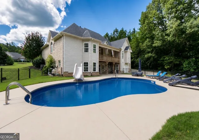 Photo 4 of Single family home for sale at 32 River Rapids Dr, Forsyth, GA 31029 | MLS# 10811114 | Listing updated on 2026-08-06