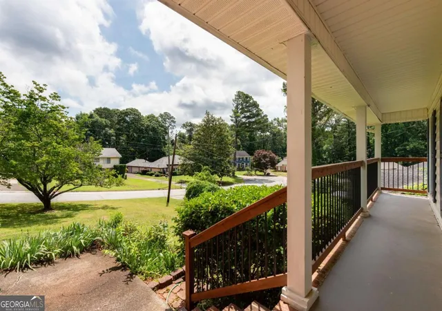 2nd image of 721 Dorsey Cir Sw, Lilburn, GA 30047 | MLS# 10791218
