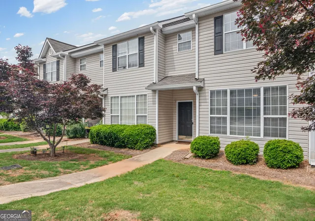 3rd image of 410 Rosewood Ln, Newnan, GA 30263 | MLS# 10762957