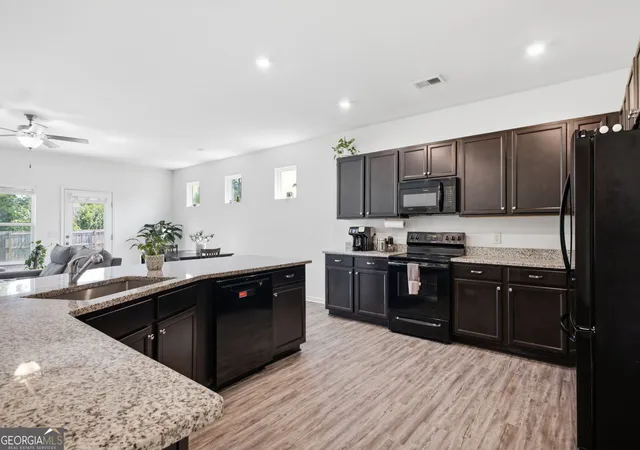 Photo 3 of Single family home for sale at 13 Oak View Dr NE, Rome, GA 30165 | MLS# 10630837 | Listing updated on 2026-08-18