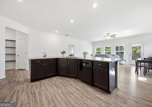 Photo 4 of Single family home for sale at 13 Oak View Dr NE, Rome, GA 30165 | MLS# 10630837 | Listing updated on 2026-08-18