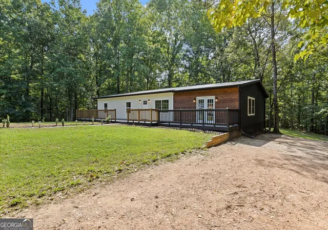 Photo 3 of Single family home for sale at 681 Pumpkinvine Rd, Acworth, GA 30101 | MLS# 10832462 | Listing updated on 2026-09-08