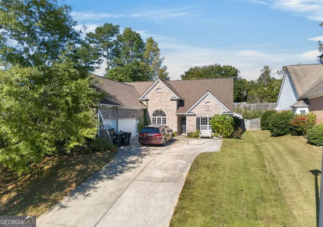 Single family home for sale at 93 Bent Ridge Dr S, Dawsonville, GA 30534 | MLS# 10874990