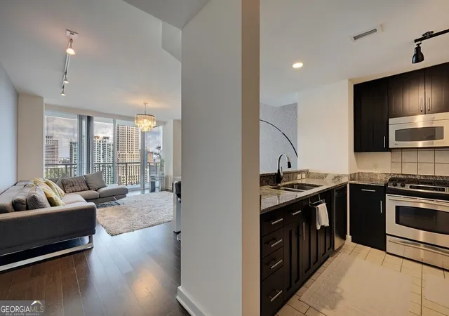 Photo 3 of Condo for sale at 3338 Peachtree Rd Ne #1807, Atlanta, GA 30326 | MLS# 10827066 | Listing updated on 2026-08-30