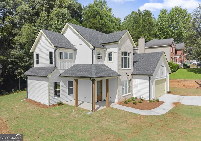 2nd image of 6490 Battery Pt, Stone Mountain, GA 30087 | MLS# 10819734