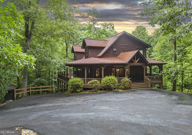 Photo 3 of Single family home for sale at 1934 Mountain Tops Rd, Blue Ridge, GA 30513 | MLS# 10829028 | Listing updated on 2026-09-02