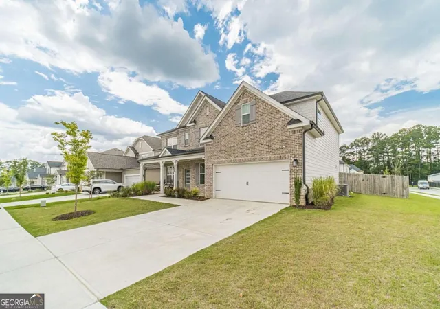 Photo 4 of Single family home for sale at 2532 Brown Dove Way, Grayson, GA 30017 | MLS# 10809851 | Listing updated on 2026-09-10