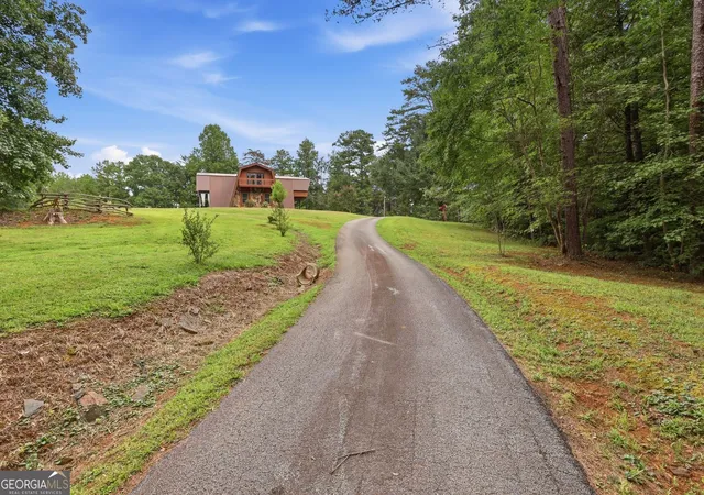 2nd image of 932 Camp Mikell Rd, Toccoa, GA 30577 | MLS# 10831542