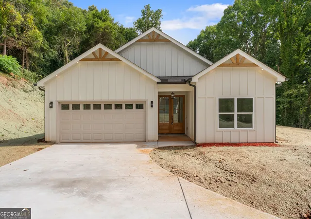 Photo 1 of Single family home for sale at 4635 Perry Rd, Gainesville, GA 30506 | MLS# 10873761 | Listing updated on 2026-10-29