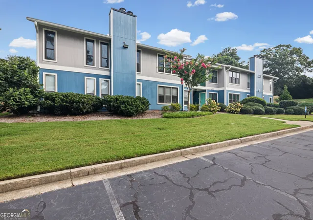 2nd image of 1484 Branch Dr, Tucker, GA 30084 | MLS# 10813593