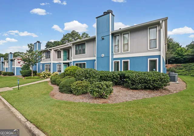 3rd image of 1484 Branch Dr, Tucker, GA 30084 | MLS# 10813593