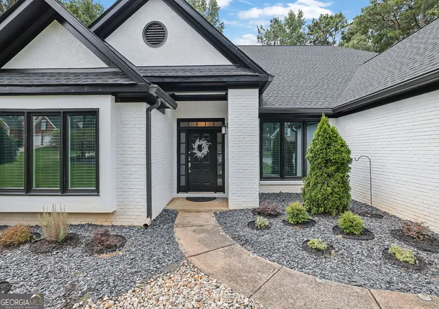 Photo 3 of Sale Pending at 330 Shady River Trce, Roswell, GA 30076 | MLS# 10799081 | Listing updated on 2026-09-08