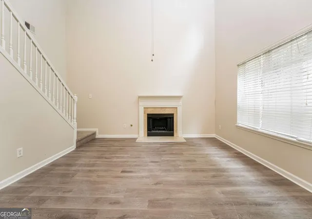 Photo 2 of Single family home for sale at 827 Shadow Lake Dr, Lithonia, GA 30058 | MLS# 10784335 | Listing updated on 2026-09-21