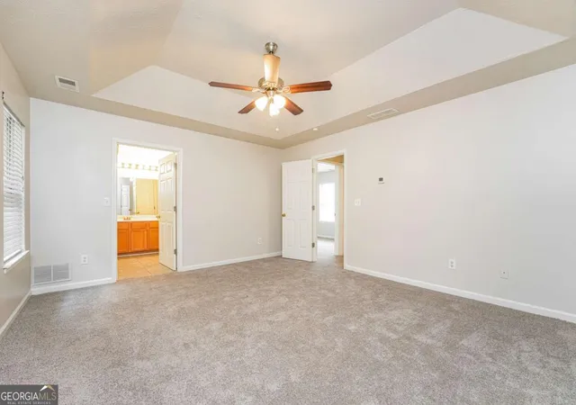Photo 4 of Single family home for sale at 827 Shadow Lake Dr, Lithonia, GA 30058 | MLS# 10784335 | Listing updated on 2026-09-21