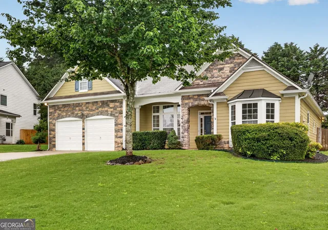 Photo 4 of Single family home for sale at 4940 Fieldstone Bnd Dr, Cumming, GA 30028 | MLS# 10783276 | Listing updated on 2026-07-25