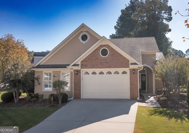Photo 1 of Single family home for sale at 119 Masters Dr N, Peachtree City, GA 30269 | MLS# 10879590 | Listing updated on 2026-10-28