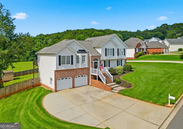 Single family home for sale at 6 Cain Dr, Cartersville, GA 30121 | MLS# 10872703