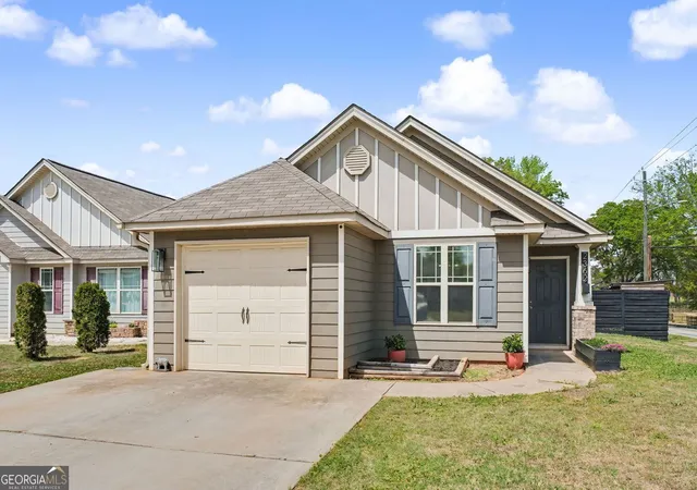 2nd image of 2362 Glebe Ct, Hampton, GA 30228 | MLS# 10725367
