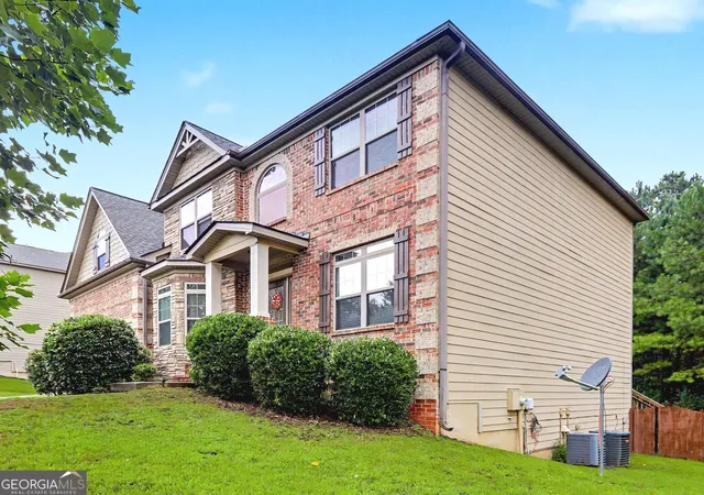 2nd image of 825 Belmar Pass # 7, Fairburn, GA 30213 | MLS# 10820127