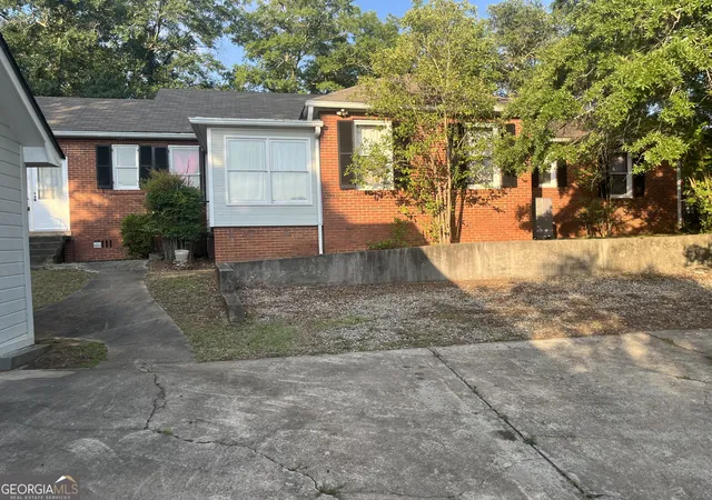 Homes for sale in Milledgeville, GA | 400 N Jefferson St, Milledgeville, GA 31061 | MLS# 10790839