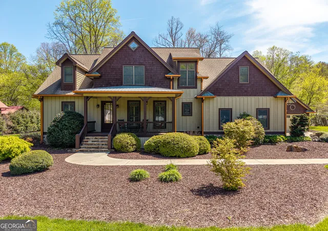 Photo 3 of Single family home for sale at 2171 Big Pine Dr, Hiawassee, GA 30546 | MLS# 10731785 | Listing updated on 2026-06-20