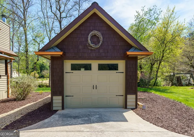 Photo 4 of Single family home for sale at 2171 Big Pine Dr, Hiawassee, GA 30546 | MLS# 10731785 | Listing updated on 2026-06-20