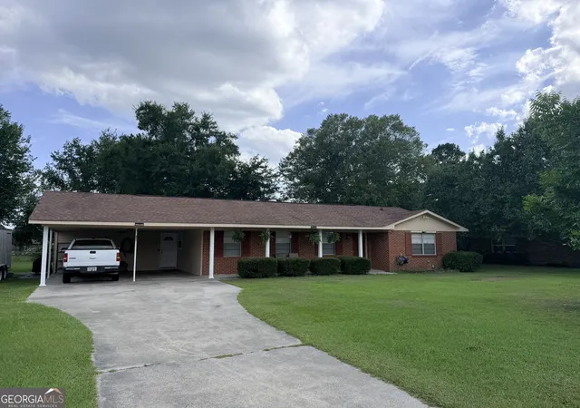 1st image of 231 Auburn St, Baxley, GA 31513 | MLS# 10798367