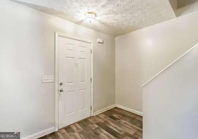 2nd image of 5559 Strathmoor Manor Cir, Lithonia, GA 30058 | MLS# 10771628