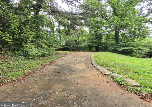 3rd image of 618 Simone Wy, Stone Mountain, GA 30087 | MLS# 10787776