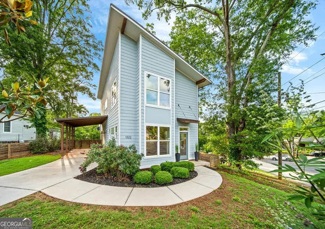 Photo 1 of Single family home for sale at 1322 W Hancock Ave W, Athens, GA 30606 | MLS# 10774481 | Listing updated on 2026-09-10