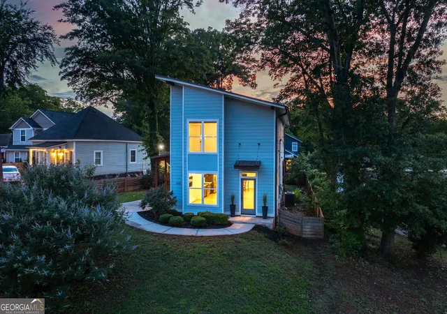Photo 2 of Single family home for sale at 1322 W Hancock Ave W, Athens, GA 30606 | MLS# 10774481 | Listing updated on 2026-09-10