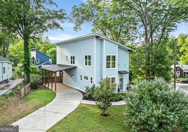 Photo 3 of Single family home for sale at 1322 W Hancock Ave W, Athens, GA 30606 | MLS# 10774481 | Listing updated on 2026-09-10