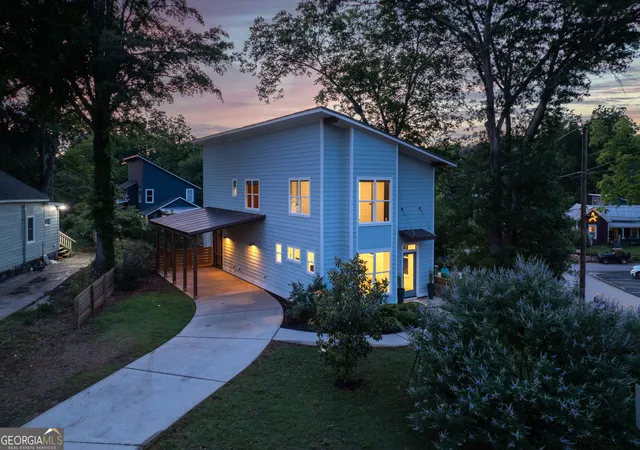 Photo 4 of Single family home for sale at 1322 W Hancock Ave W, Athens, GA 30606 | MLS# 10774481 | Listing updated on 2026-09-10