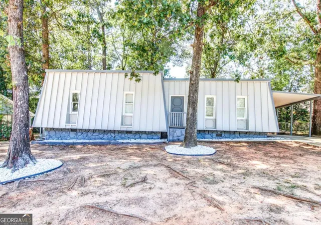 Photo 2 of Single family home for sale at 1764 Big Horn Ct Se, Conyers, GA 30013 | MLS# 10825400 | Listing updated on 2026-09-25