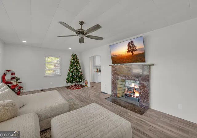 Photo 3 of Single family home for sale at 1651 Athens Hwy, Elberton, GA 30635 | MLS# 10824137 | Listing updated on 2026-08-26
