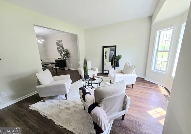 Photo 3 of Single family home for sale at 1400 Windage Way Sw, Marietta, GA 30008 | MLS# 10828021 | Listing updated on 2026-09-17