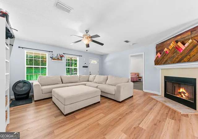 3rd image of 1103 Macdonald Ave, Woodbine, GA 31569 | MLS# 10830778