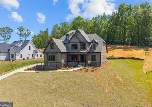 Photo 3 of Single family home for sale at 161 W Lake Blvd, Carrollton, GA 30116 | MLS# 10535234 | Listing updated on 2026-07-18