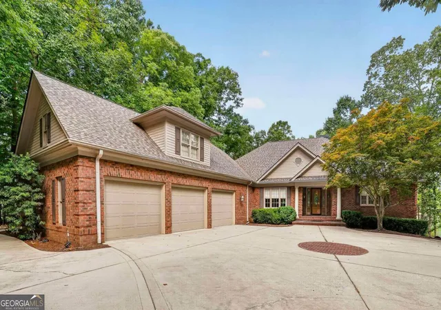 2nd image of 229 Reynolds Dr, Eatonton, GA 31024 | MLS# 10819597