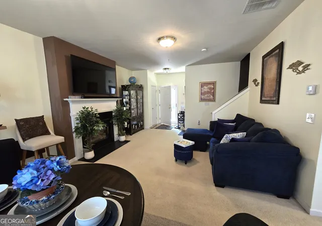 Photo 3 of Manufactured home for sale at 2051 Appaloosa Wy, Conyers, GA 30012 | MLS# 10827086 | Listing updated on 2026-09-19