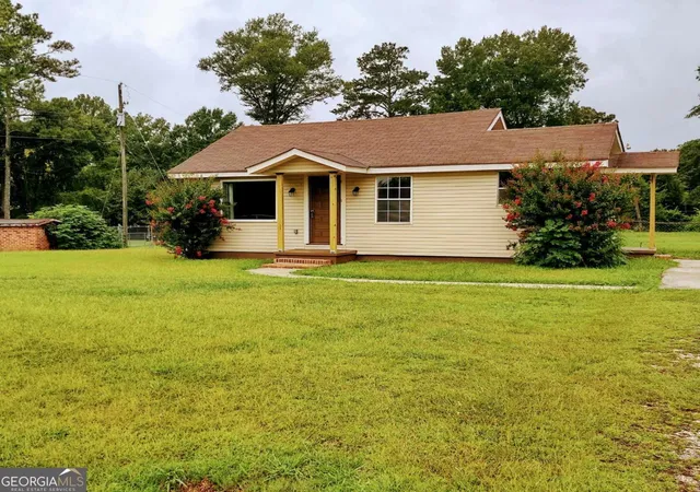 Photo 1 of Sale Pending at 405 Old Dalton Rd Ne, Rome, GA 30165 | MLS# 10812385 | Listing updated on 2026-09-24