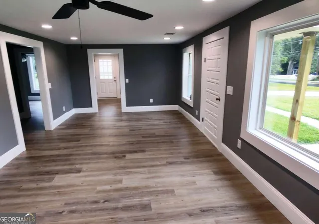 Photo 4 of Sale Pending at 405 Old Dalton Rd Ne, Rome, GA 30165 | MLS# 10812385 | Listing updated on 2026-09-24