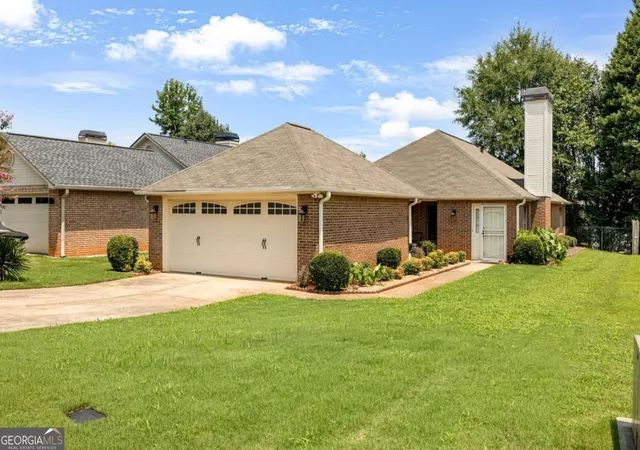 Photo 2 of Single family home for sale at 3357 Salem Cvs Trl Se, Conyers, GA 30013 | MLS# 10815753 | Listing updated on 2026-10-06