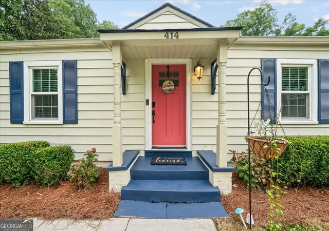 Photo 2 of Single family home for sale at 414 Alexander Cir Se, Marietta, GA 30060 | MLS# 10816221 | Listing updated on 2026-09-16